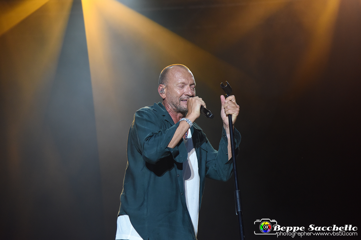 VBS_0766 - Concerto Biagio Antonacci - Palco Centrale Tour 2023.jpg
